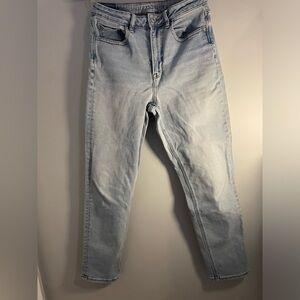 American Eagle Outfitters mom jeans